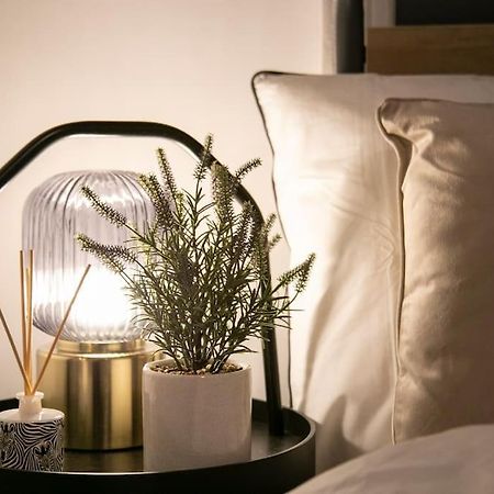 Fortunae'S Cosy Apartment- By Fang Sunderland  Exteriér fotografie
