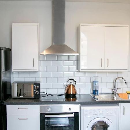 Fortunae'S Cosy Apartment- By Fang Sunderland  Exteriér fotografie