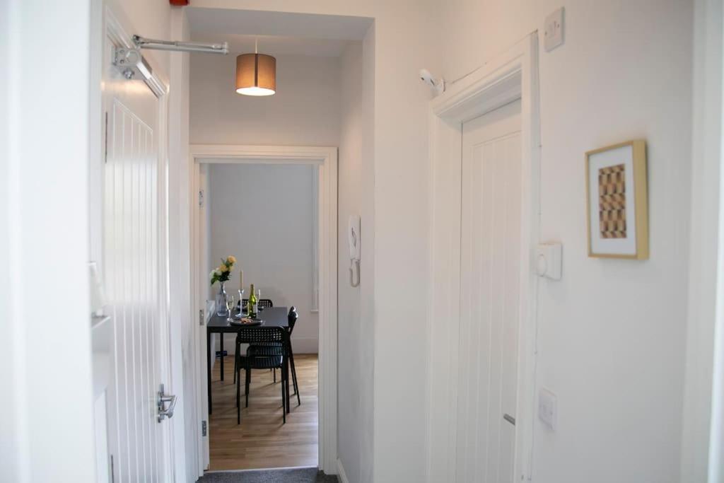 Fortunae'S Cosy Apartment- By Fang Sunderland  Exteriér fotografie