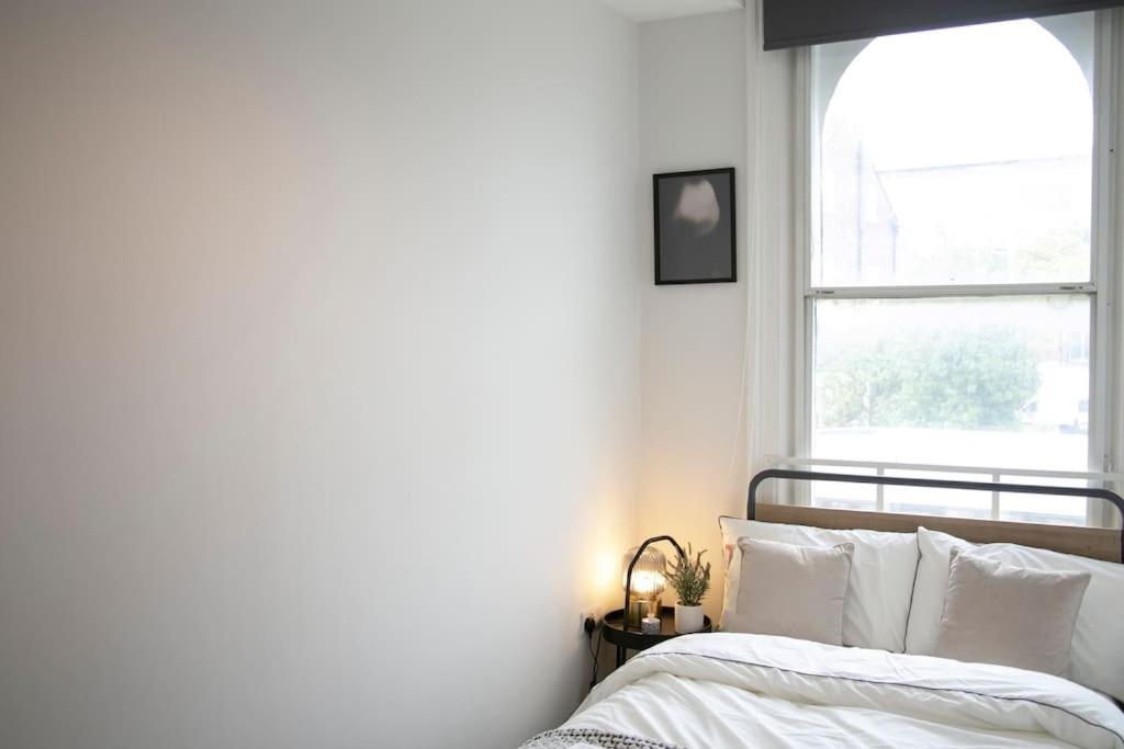Fortunae'S Cosy Apartment- By Fang Sunderland  Exteriér fotografie