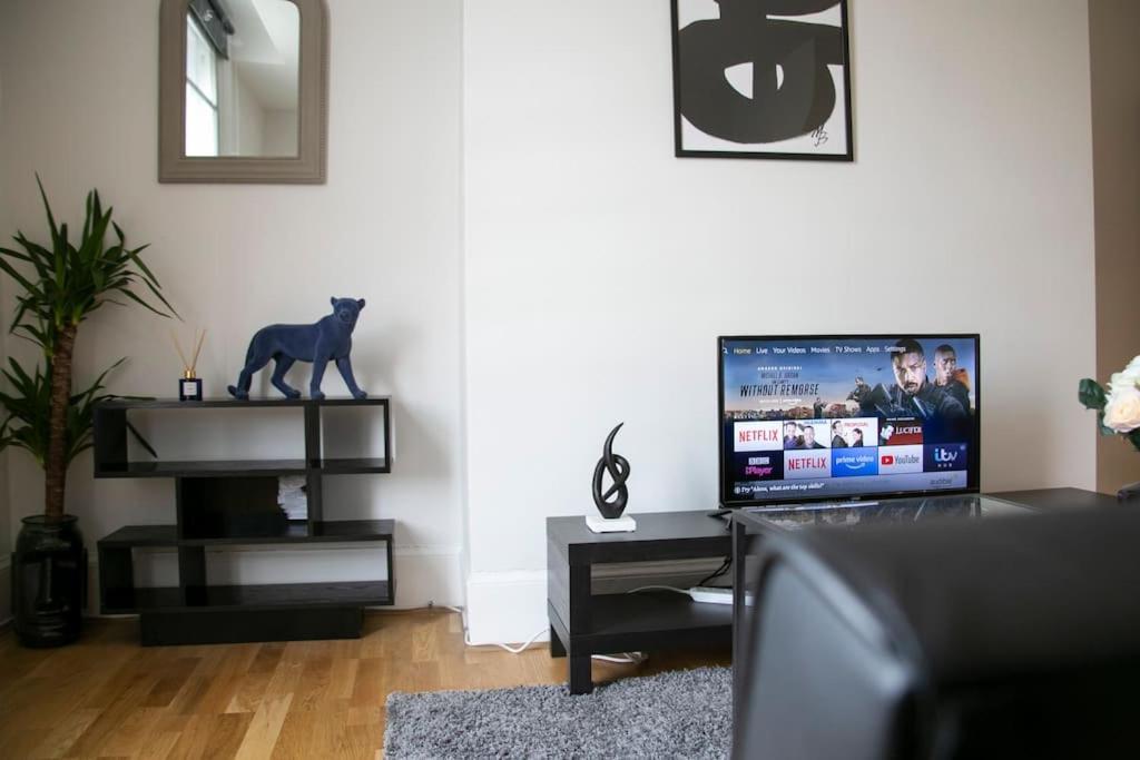 Fortunae'S Cosy Apartment- By Fang Sunderland  Exteriér fotografie