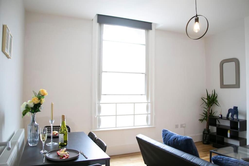Fortunae'S Cosy Apartment- By Fang Sunderland  Exteriér fotografie